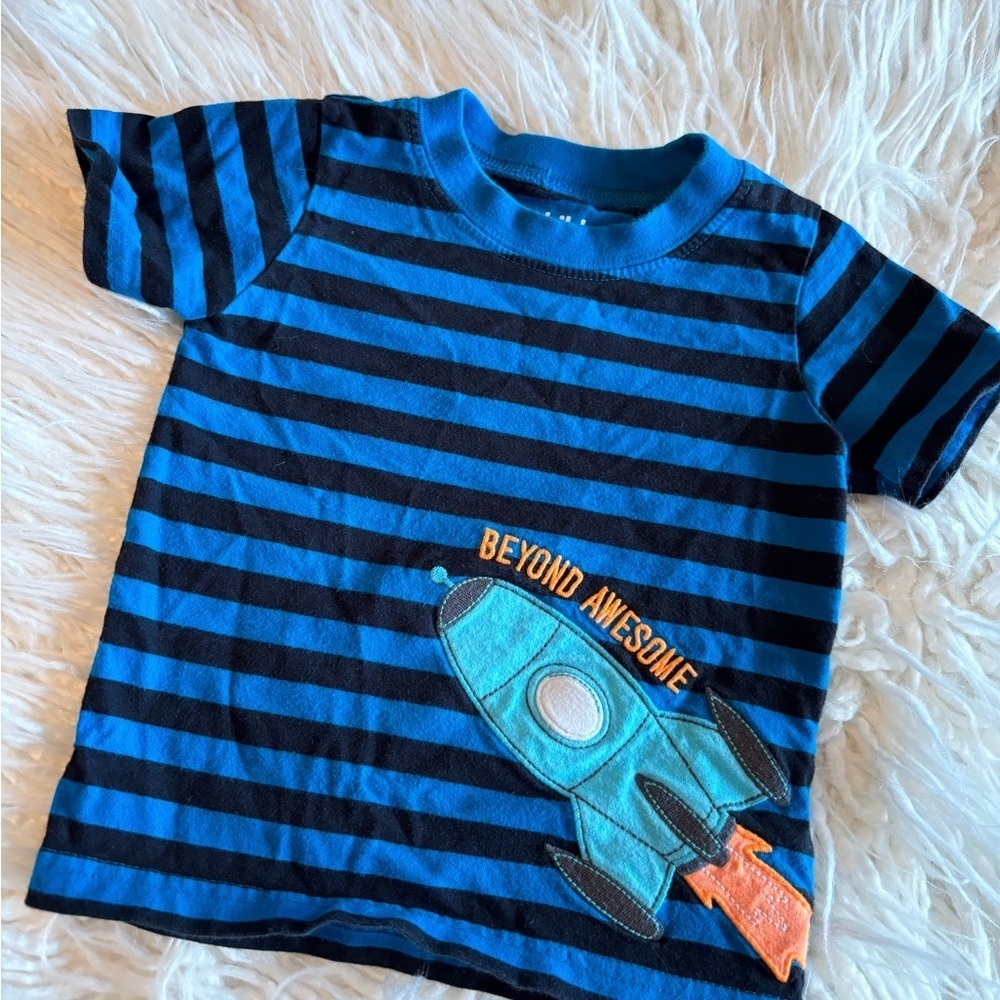 💛 10 for $13 💛 18 month tee shirt